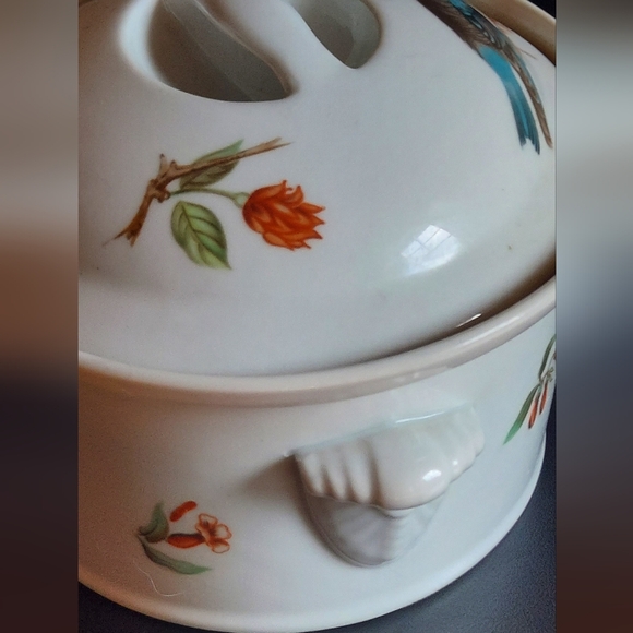 Louis Lourioux France covered casserole with bird motif - Picture 11 of 11
